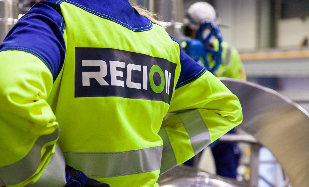 Back of a Recion worker